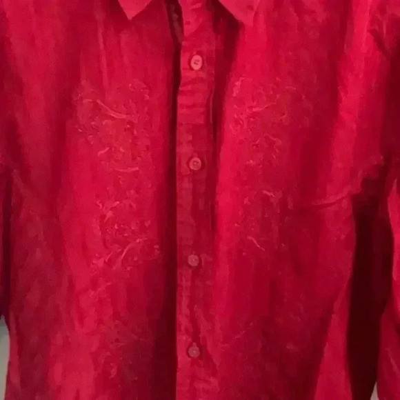 GUESS Vintage Embroidered Button Down Shirt in  Medium - Picture 2 of 3